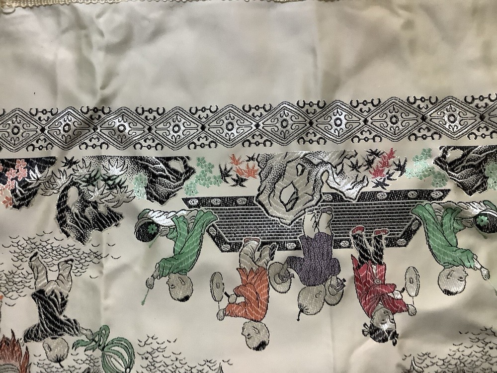 silk tapestry ￼6’ x 5’