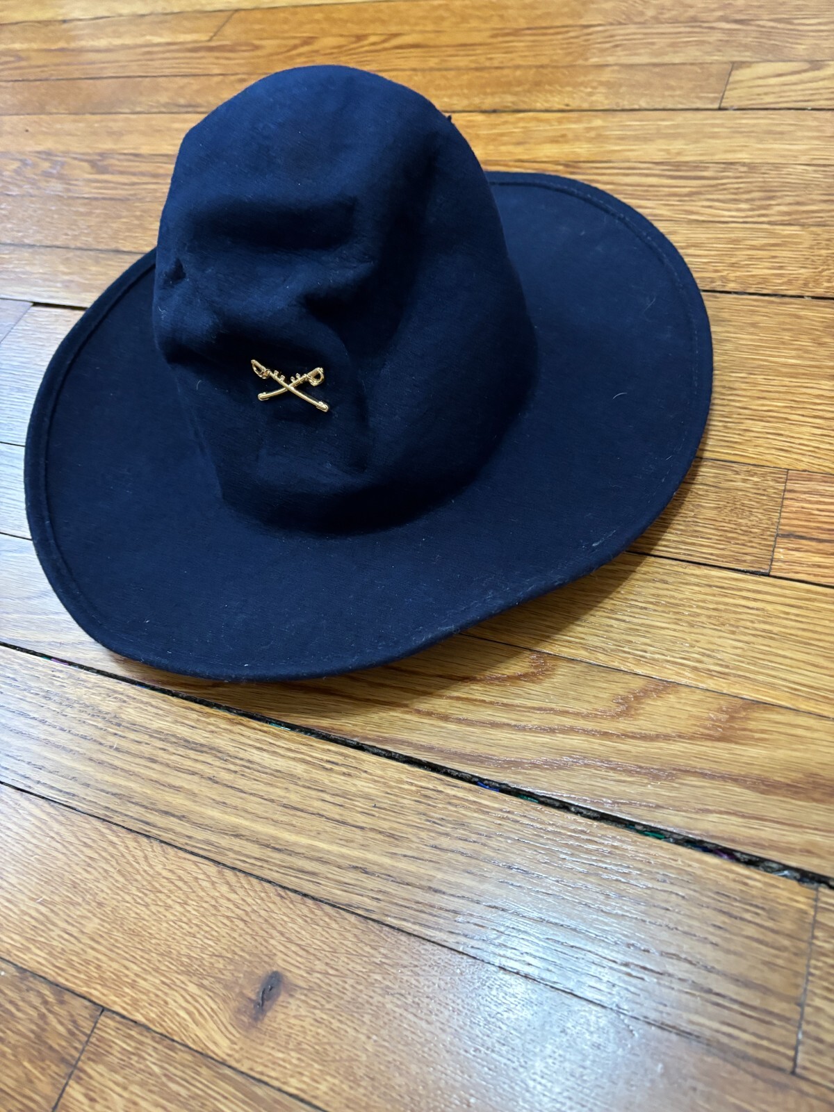 Vintage US Army Cavalry Navy Blue Wool Felt Bucket Hat Sz 7 1/8 w Emblem Pin