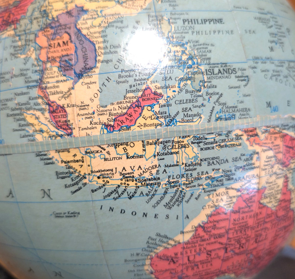 Excellent 1938 10" Replogle Precision Globe (Siam) Art Deco