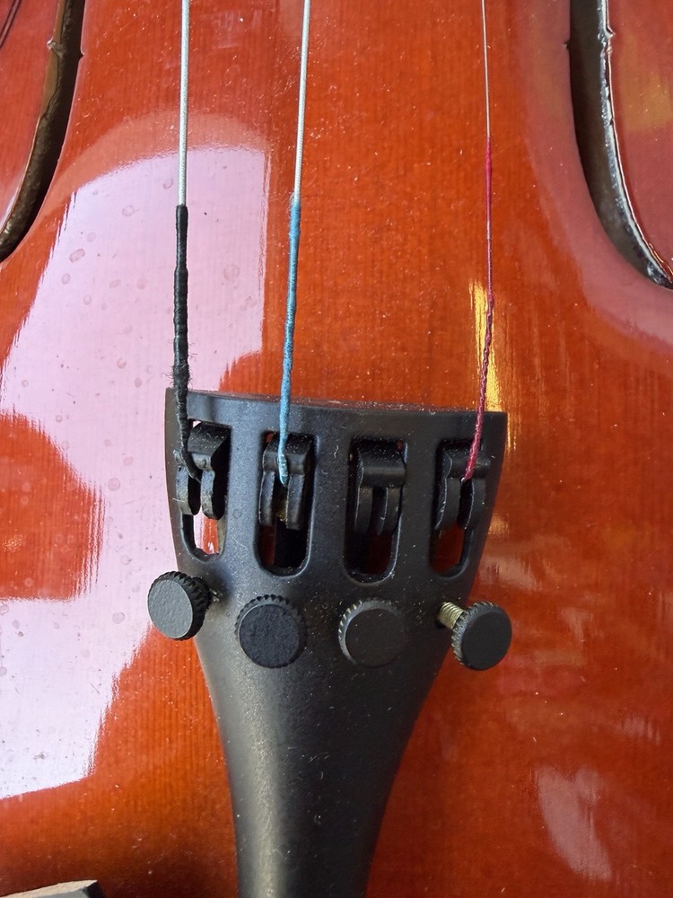 Mendini By Cecilio MV200 4/4 Violin with Case