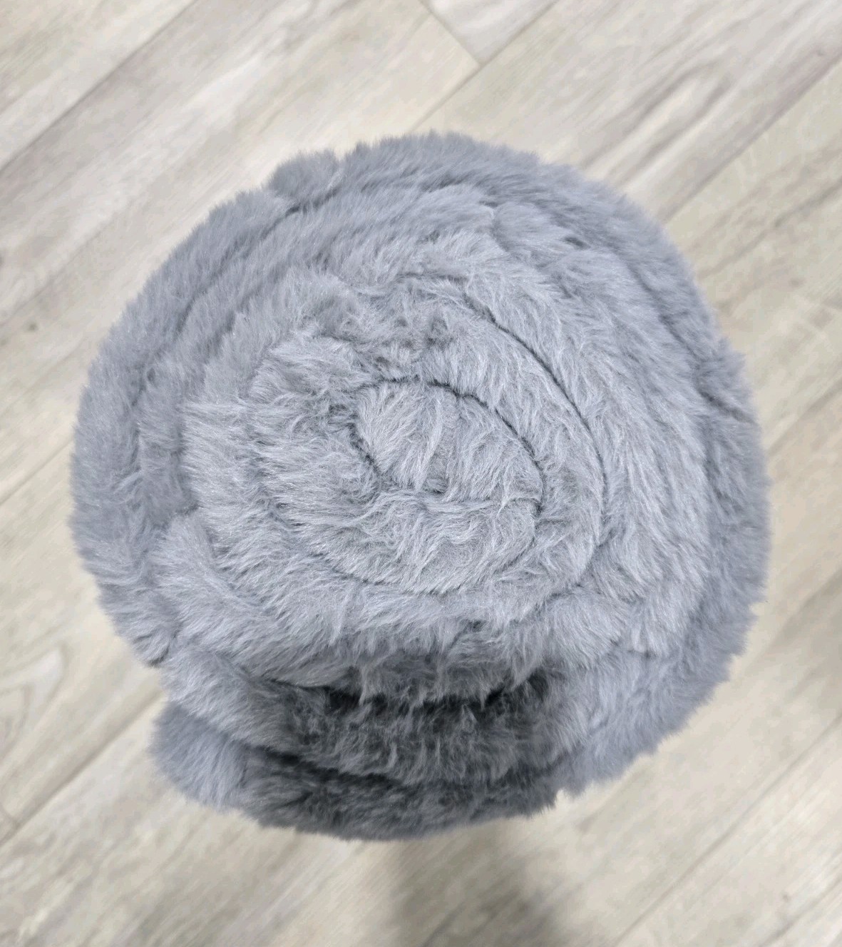 Brentwood Protective Sofa Overlay Grey Faux Fur 28x72” Waterproof Backing- NEW