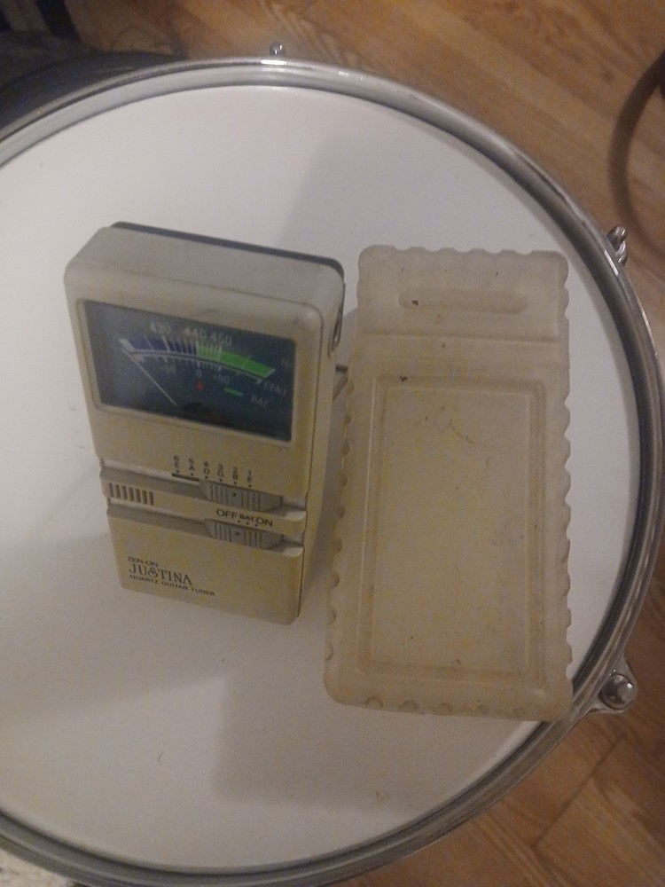 Vintage Quartz Guitar Tuner