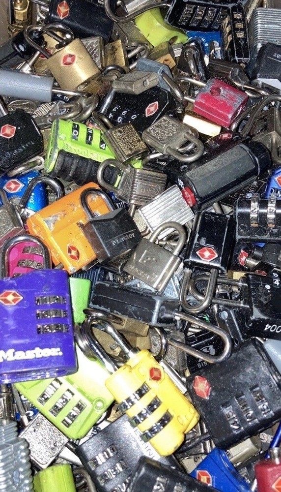 20 Lbs/Approximately 230 Used Luggage Locks