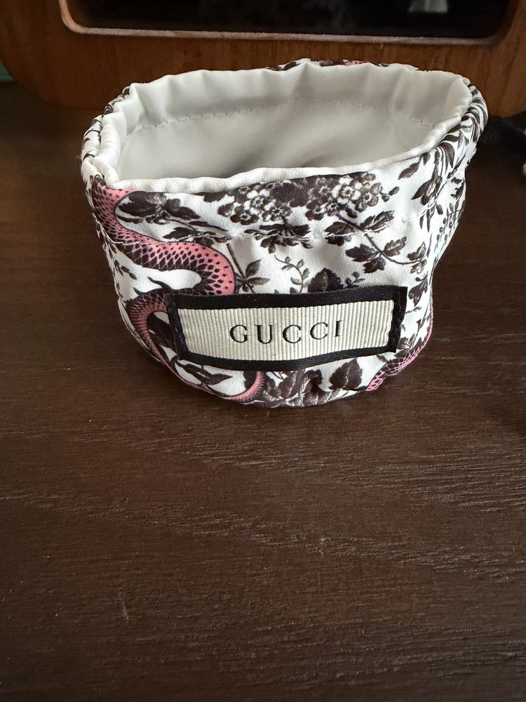 Gucci  Silver Leather Bracelet