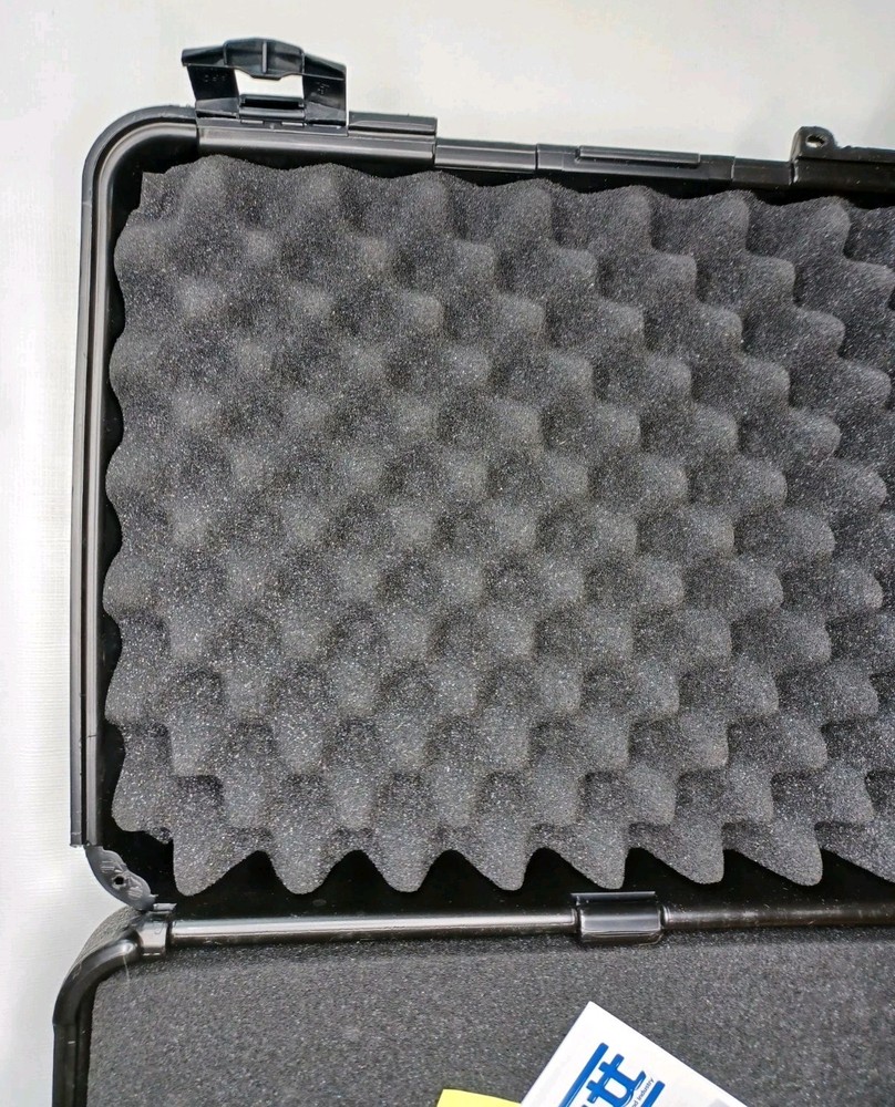 Platt 707 Black Plastic Hard Shell Case Pull Apart Foam Inside