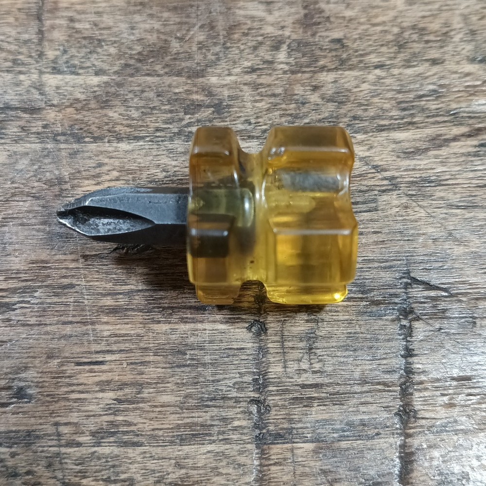 Snap On Tools USA SD11A Extra Stubby Micro Slotted Phillips Screwdriver Amber