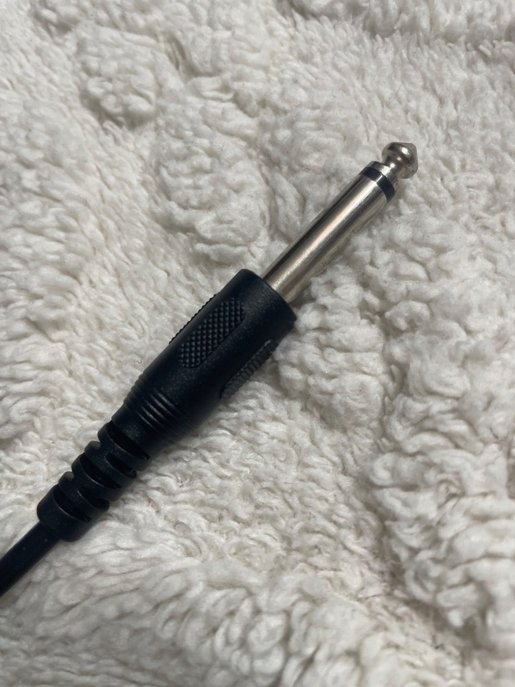 Wired Handheld Microphone 3.5mm Plug White – Karaoke Toy Basic Audio