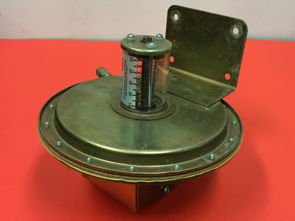 Dwyer Instruments - P/N: 1604-1 - Floating Contact Null Switch