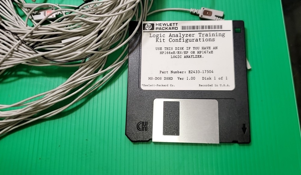 Hewlett-Packard 1672E Logic Analyzer