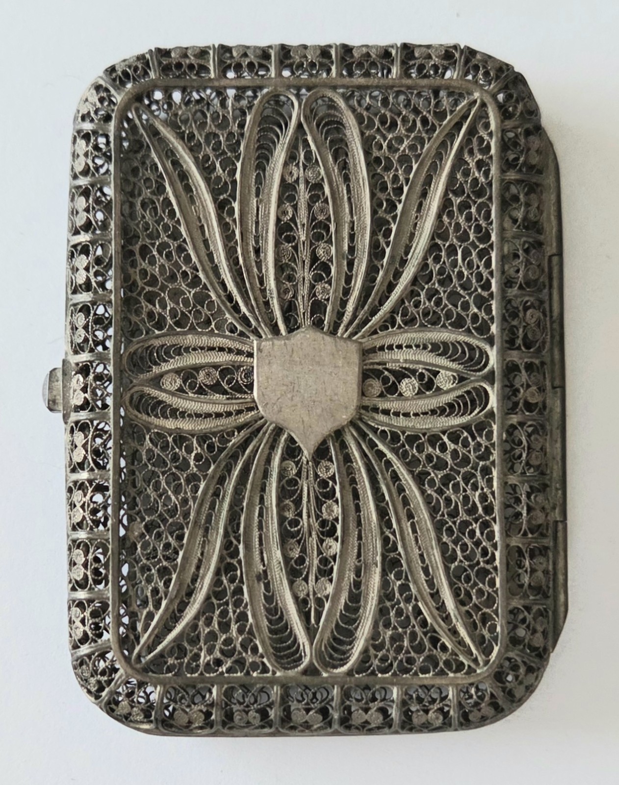 ANTIQUE SILVER INTRICATE FILIGREE CIGARETTE CASE