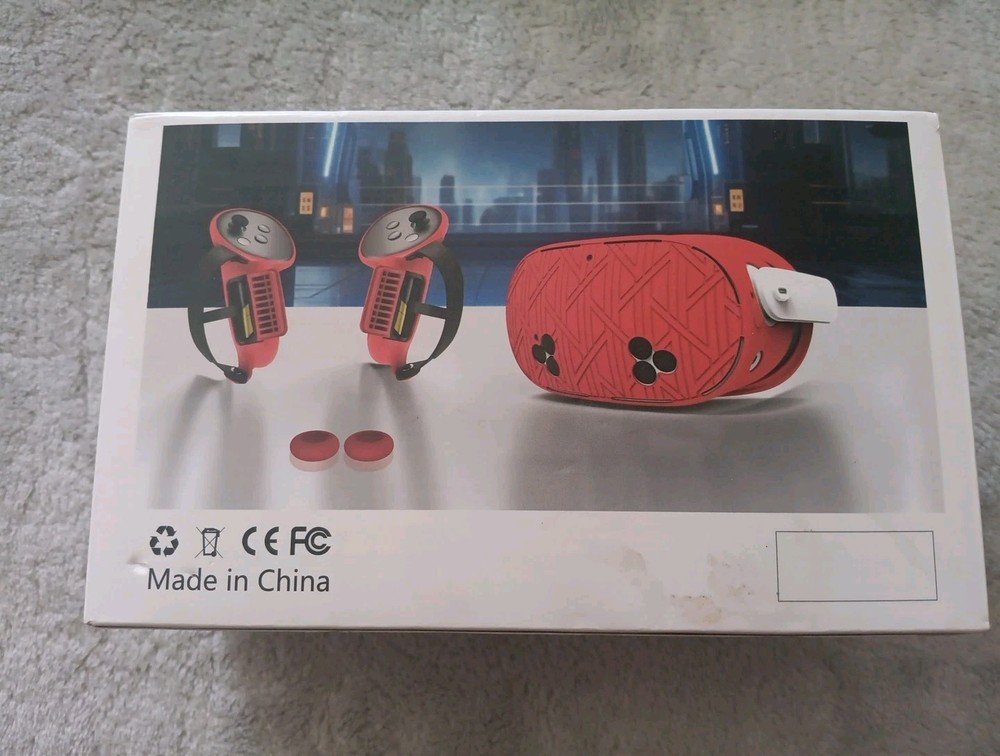 Silicone Protective Set For Quest 3S. Black. Short Handle. Open Box