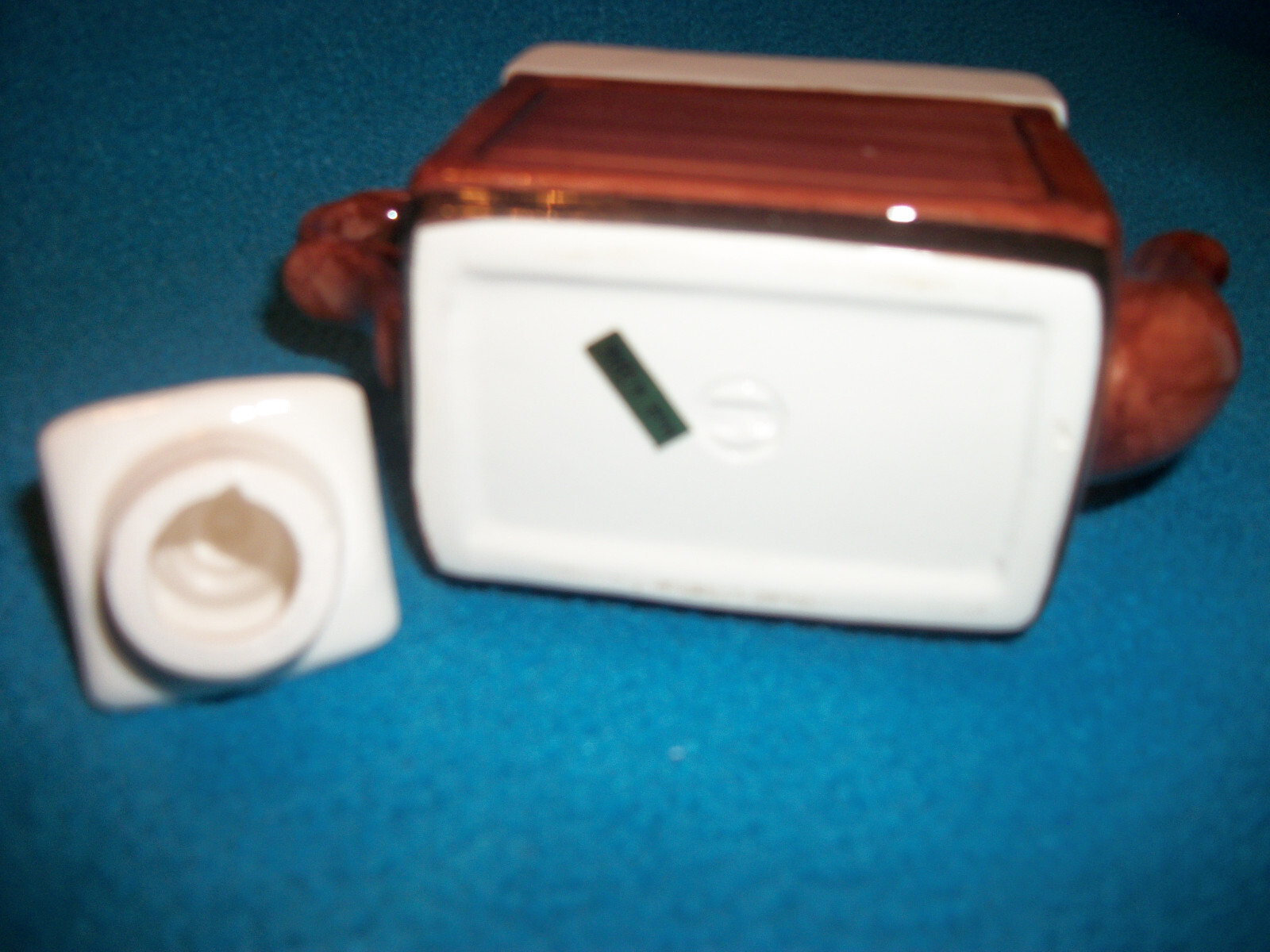 Lot of 2 VintageWorld Bazaar Mini Teapot Stove & Sink NIB