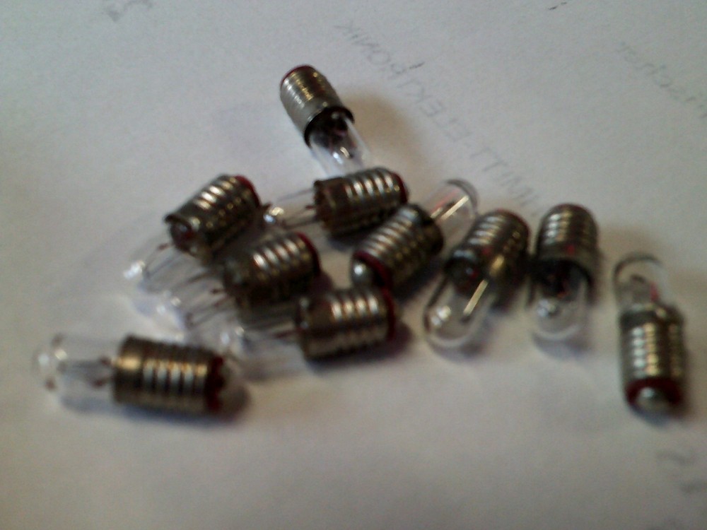 10x E 5.5 BULBS 3.5 VOLT Screwable 7772