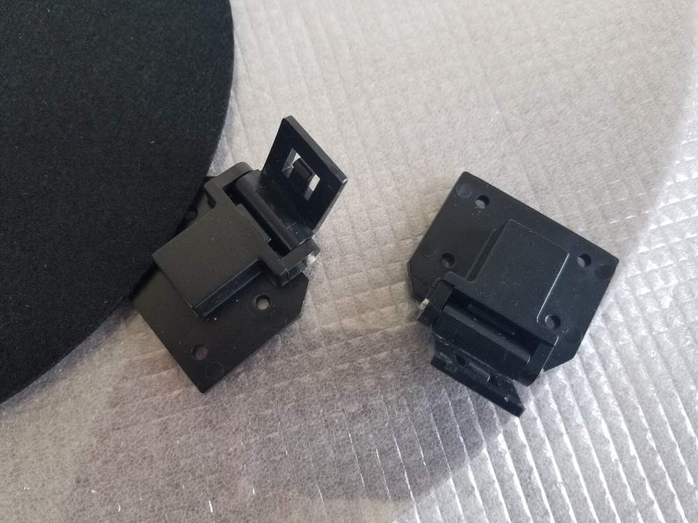 ION Audio iLP dustcover Hinges EX CONDITION