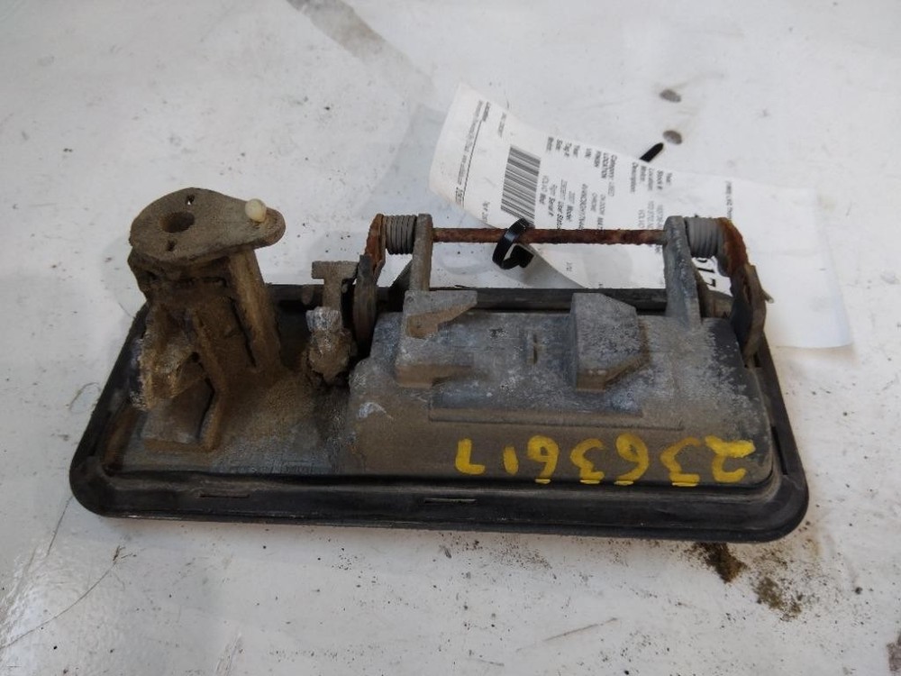 For 2007 VOLVO VNL DOOR HANDLE Right , MN
