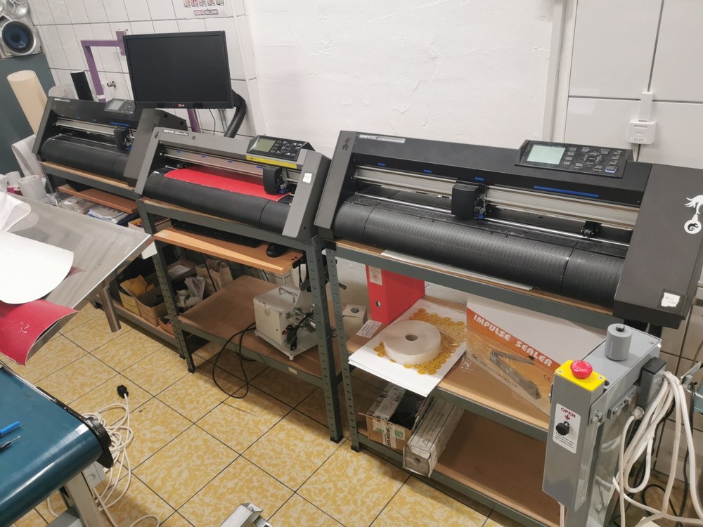 Graphtech CE6000-60, CE7000‑60   3x perfectly functioning cutting plotters