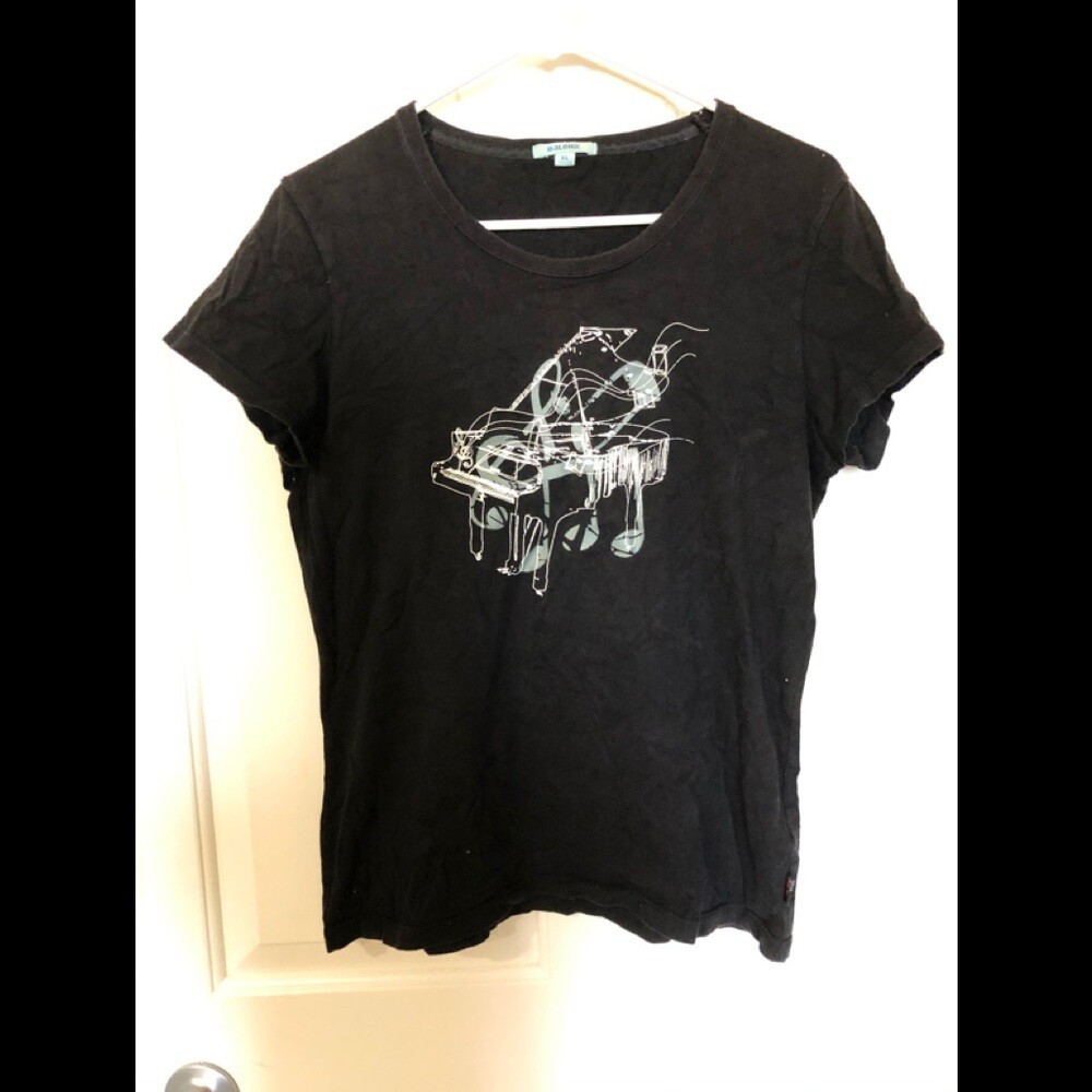 Boys Black Piano Graphic tee (Size XL)