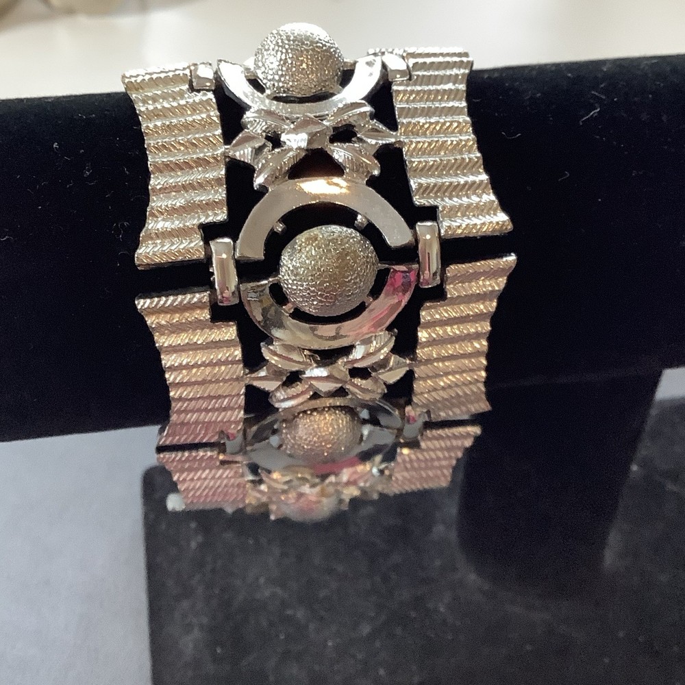 Vintage Silvertone Link Bracelet From 1950’s