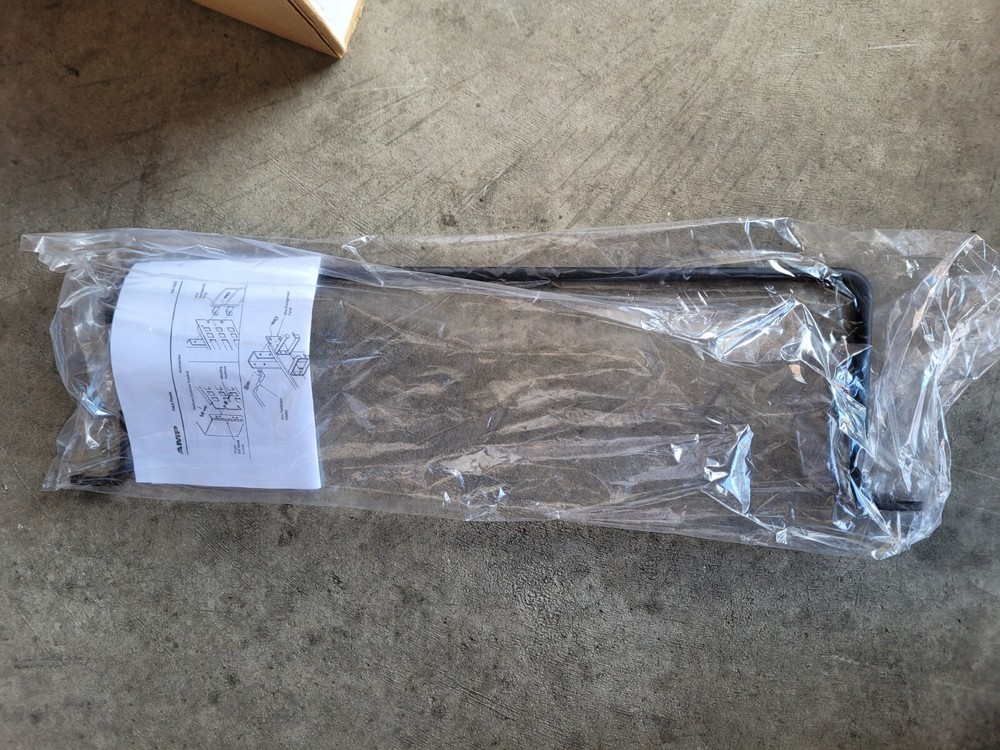 Brand New COMMSCOPE Cable Mgmt 557548-1 Support Bracket