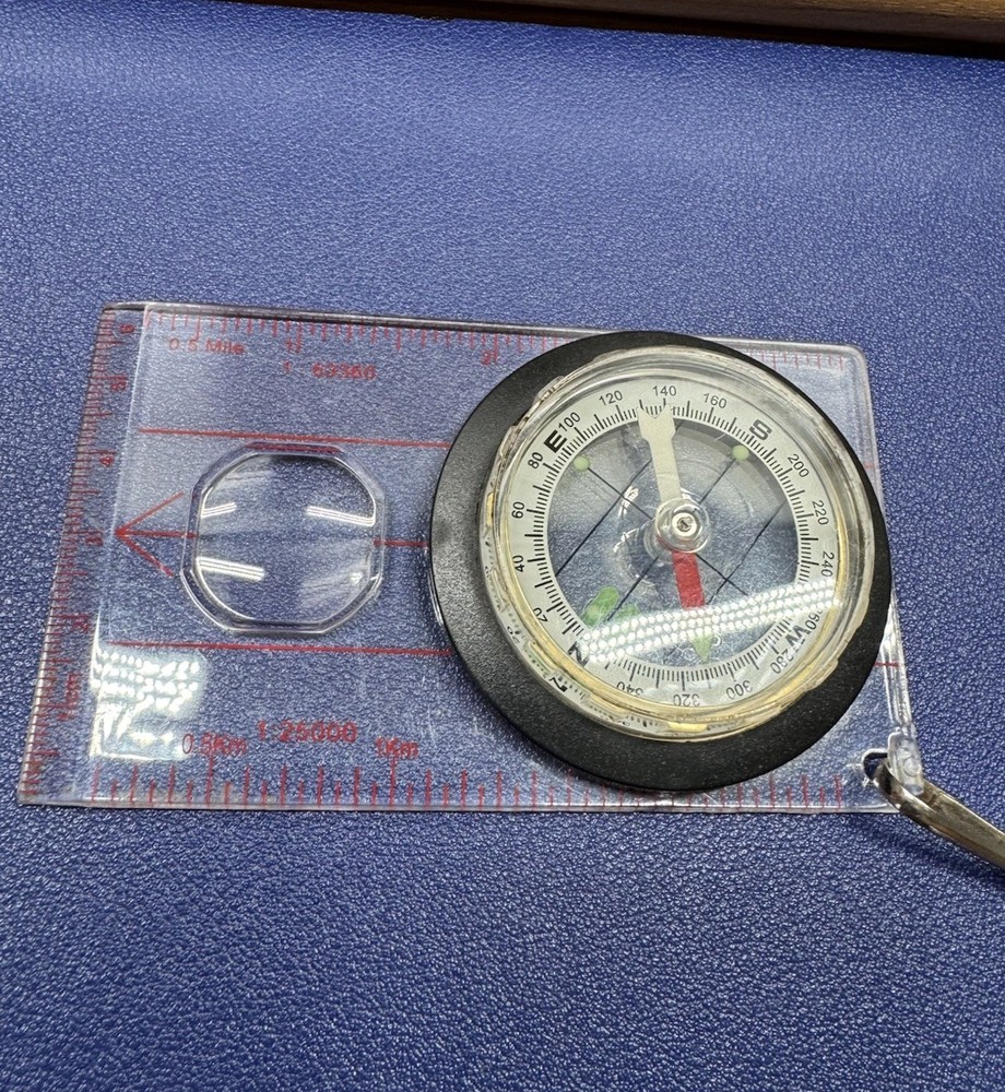 Vintage Compass Clear Magnifying