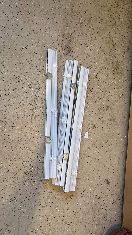 White Plastic Plantation Blind Shutter Slats/Panels with Hinges/Hardware