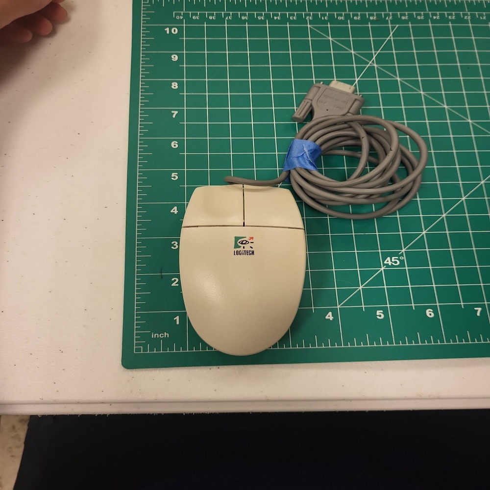 Logitech M-M34 Mouse LTS53308744 9 Pin Serial Computer PC Peripheral Vintage