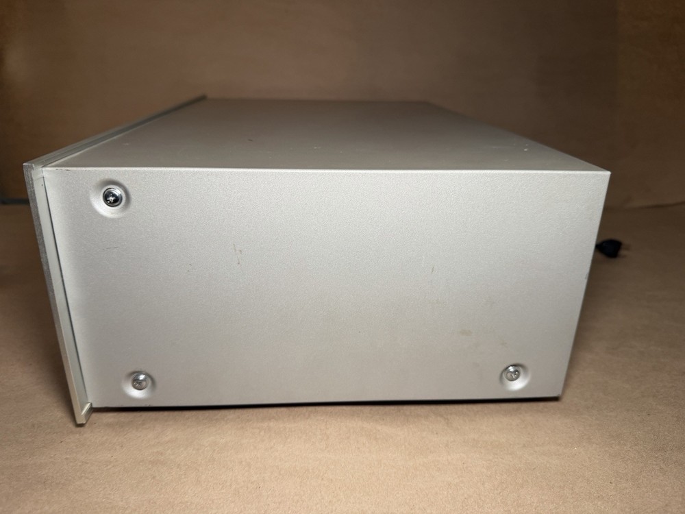 JVC SEA-80 Multi-Voltage Stereo Graphic Equalizer Powers On AS IS Untested