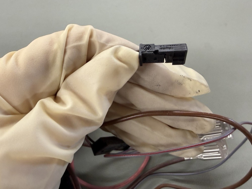 NEW Genuine BMW 7 E38 CIGARETTE LIGHTER SOCKET 61348352287