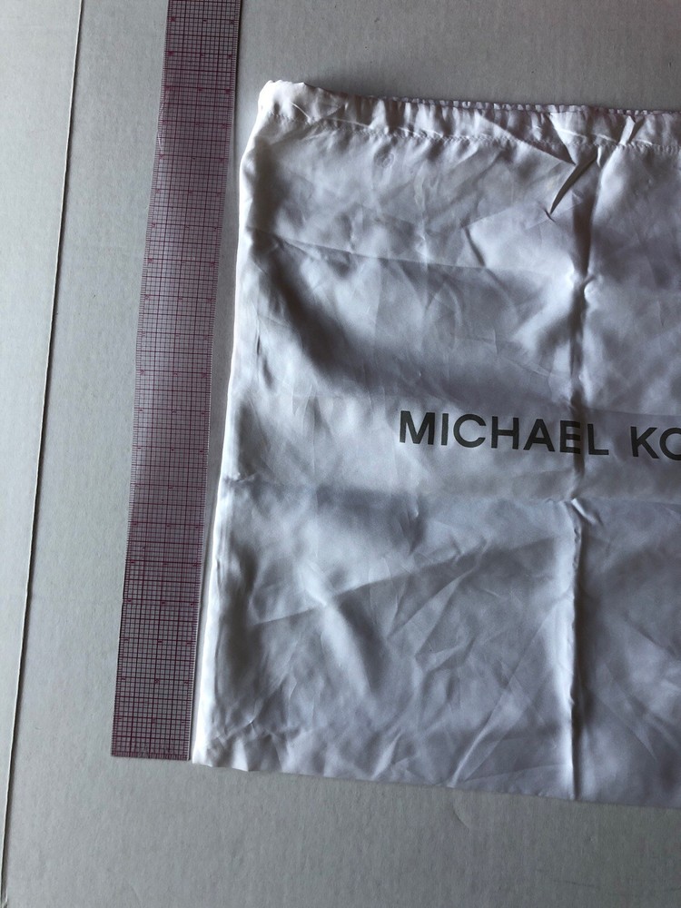 MICHAEL KORS WHITE DUST BAG