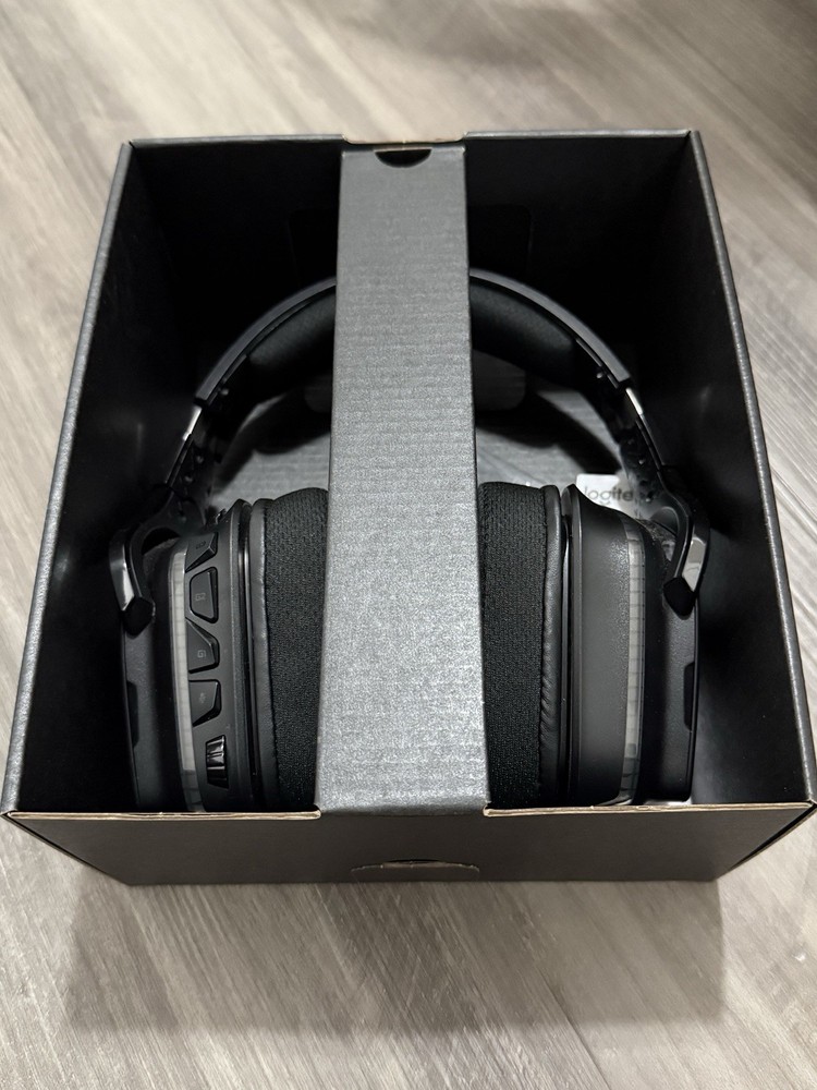 Logitech G635 OPENBOX LIGHTSYNC Surround Sound Gaming Headset Black