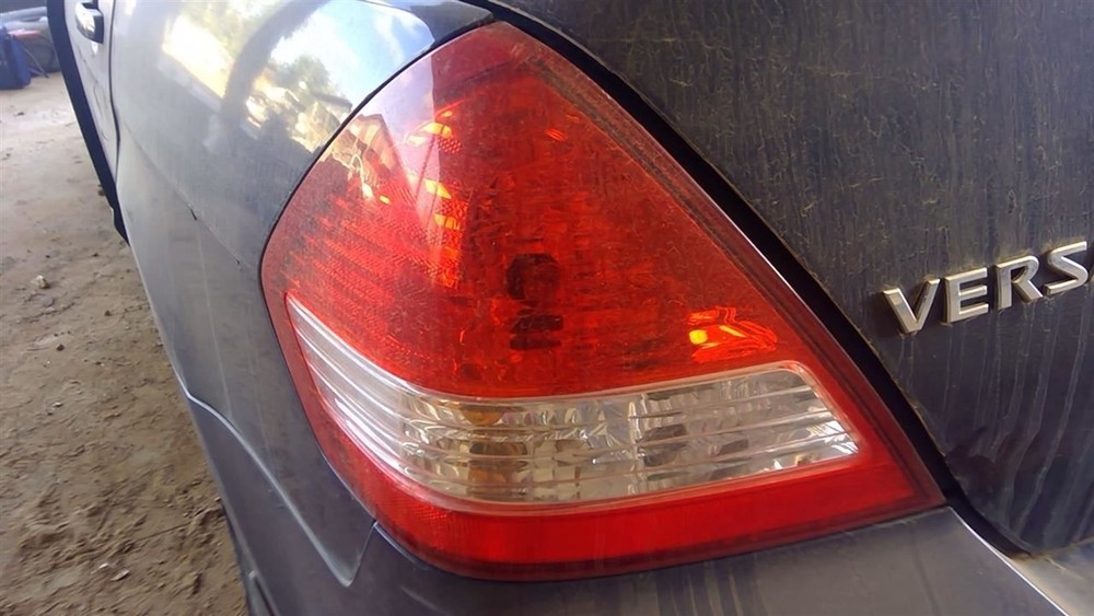 VERSA 2011 Fuse Box Cabin 6792