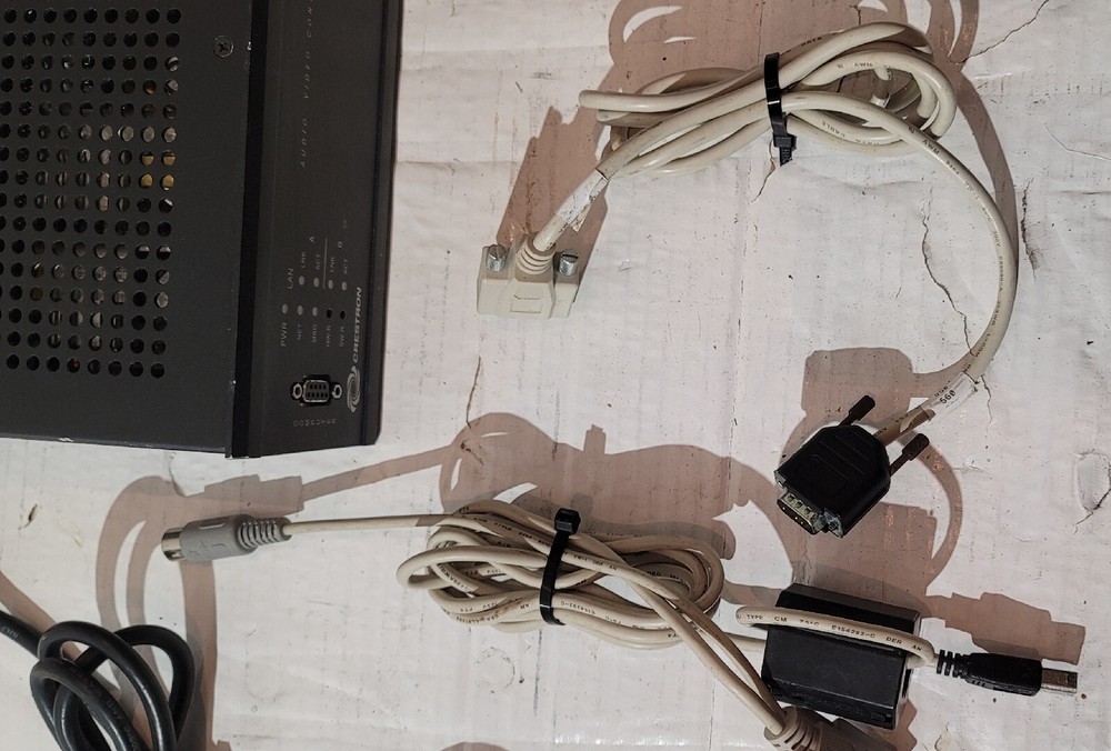 Crestron AV2 Audio Video Control Processor / Smith & Nephew Works Great~