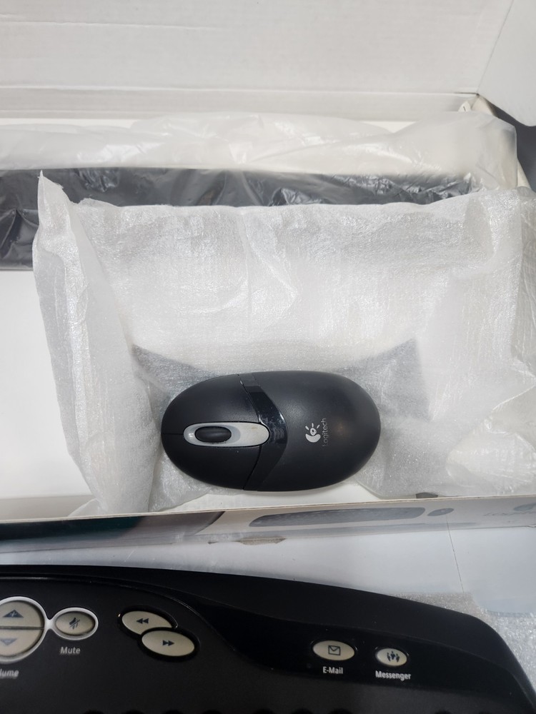 Logitech Cordless Desktop LX300 Wireless & Mouse Bundle