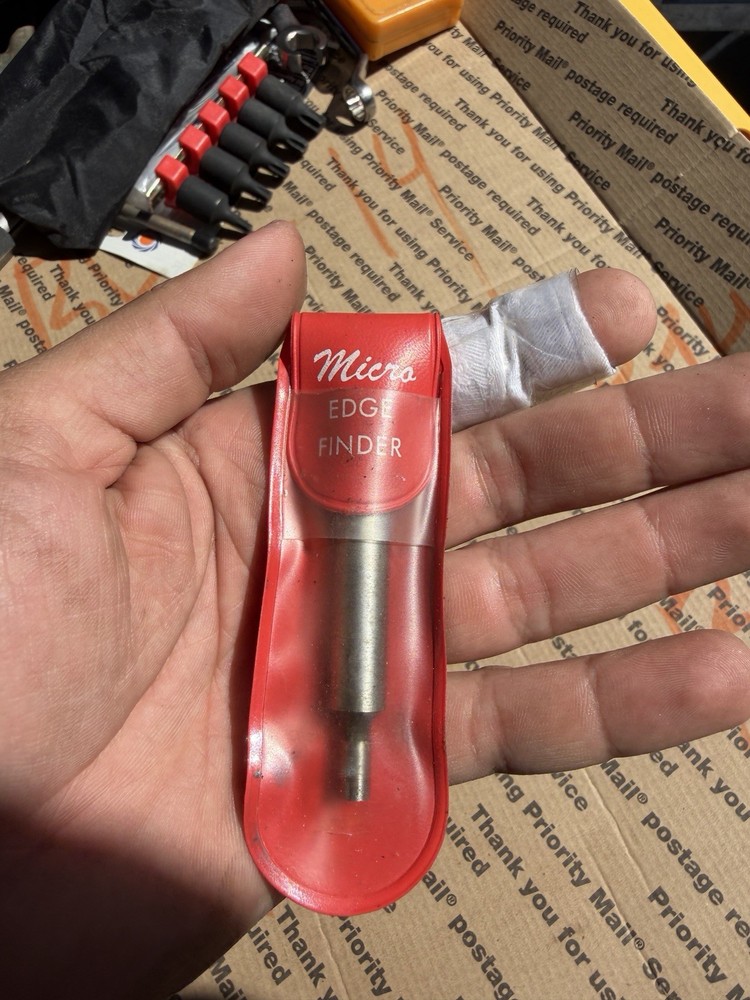 A MICRO EDGE FINDER