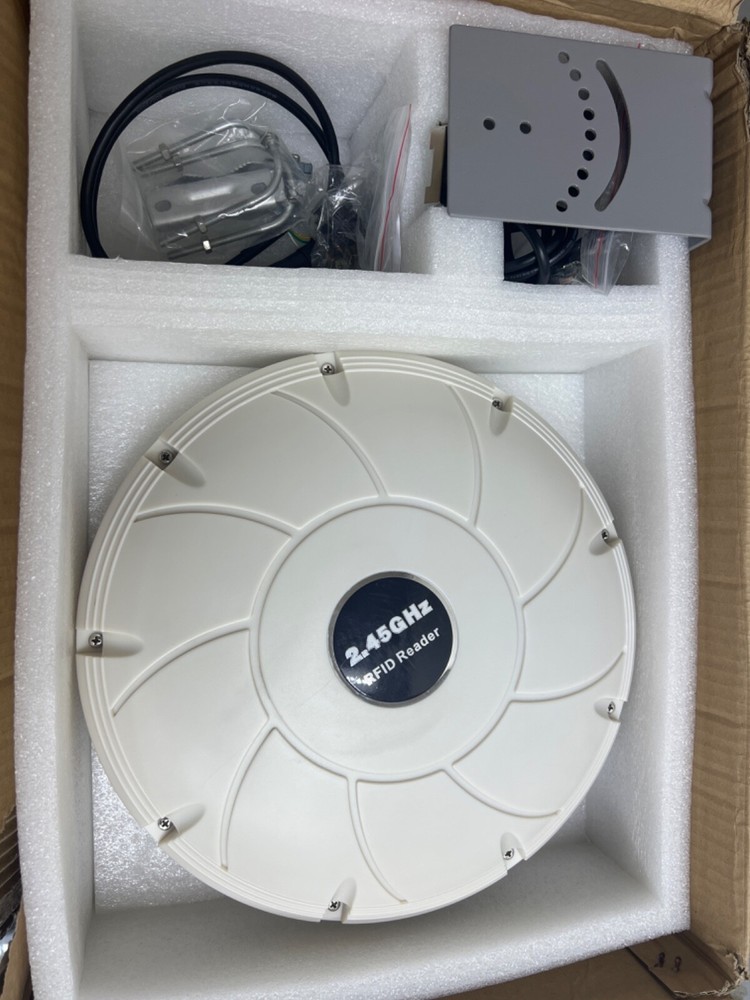 2.45 GHz RFID Reader For parking System , UHF RFID Gate Reader