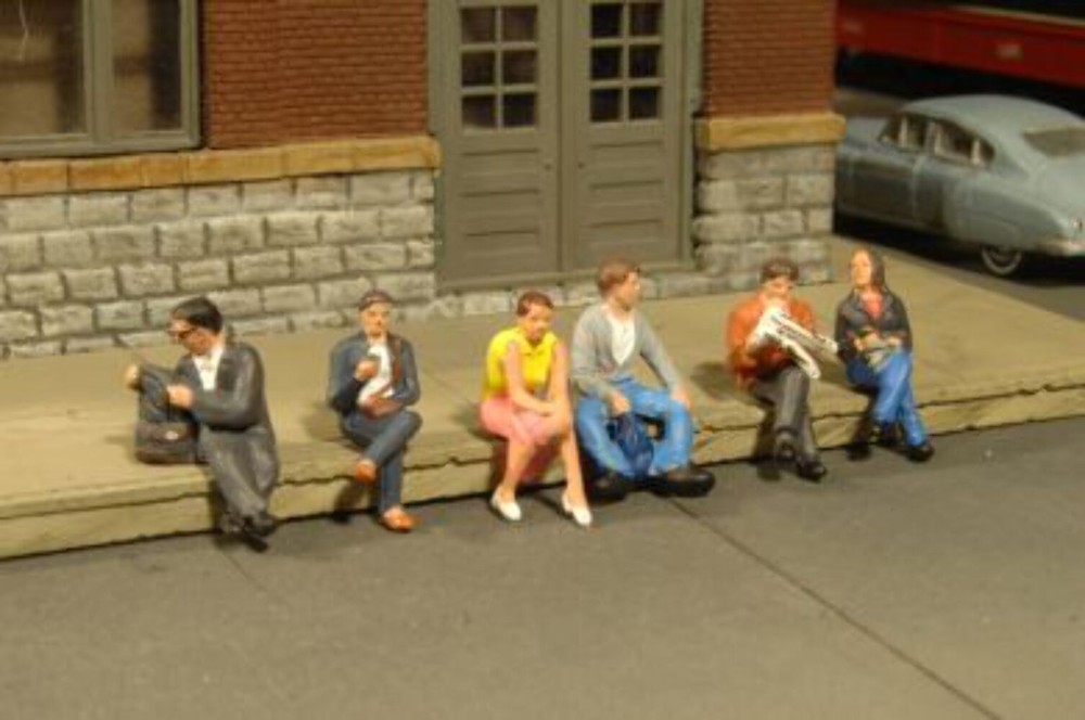 Bachmann SceneScapes 33161 O Scale Seated Platform Passengers Figures (6 Pack)