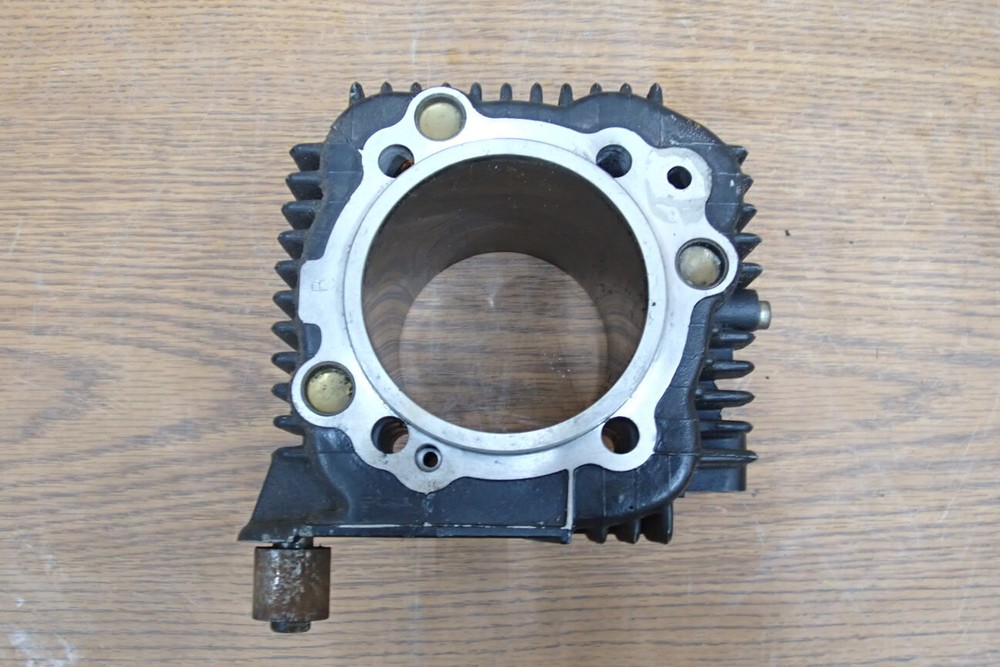 DUCATI 750 CYLINDER BARREL JUG