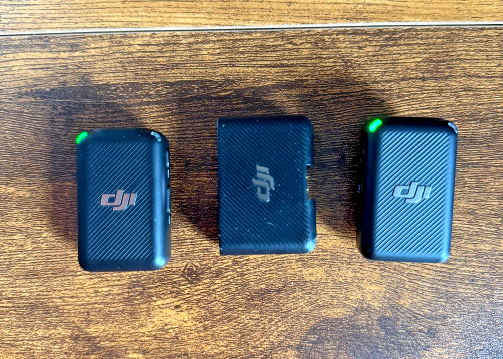 DJI Mic Wireless Microphone System 2 TX + RX Charging Case – Battery Wear