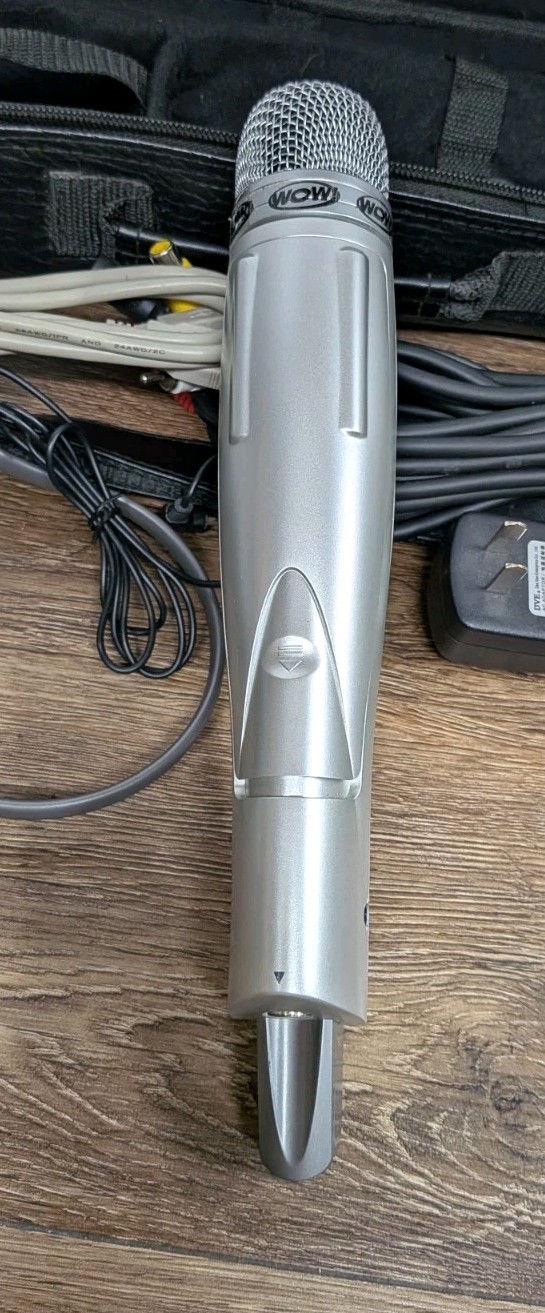 WOW! Magic Sing ED-8000 2005 Tagalog Karaoke Mic in Case with Cables - Tested