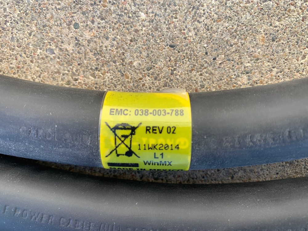 2x EMC Power Distribution Cables