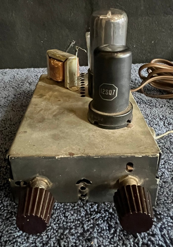 RCA INTEGRATED TUBE AMPLIFIER MONO RS 142 VINTAGE  NEEDS WORK