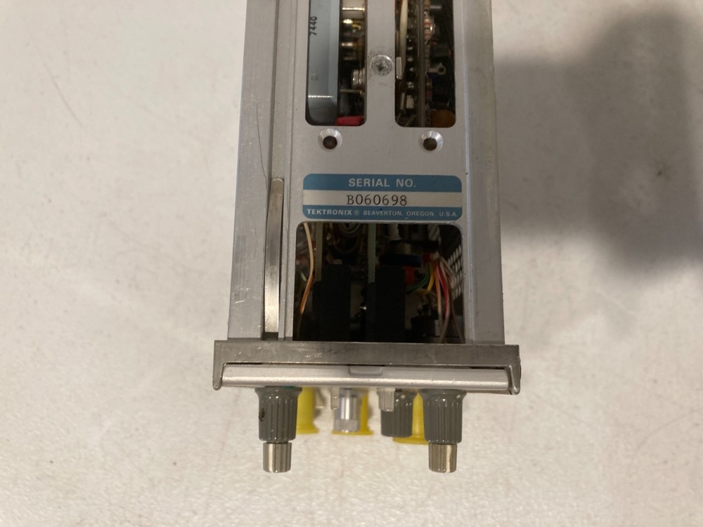 Lot 3 Tektronix 7B53A 7A21N 7D11 Plug-In Modules Time Base Diff Amp Delay