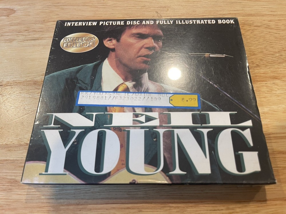 Neil Young - Interview CD and Illustrated Booklet - Collectors Edition 1996 NEW