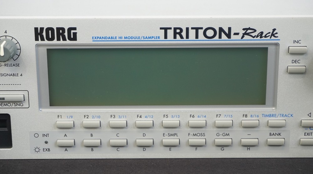 Korg Triton 2U Rack Mount Polyphonic Sound Module Synthesiser Sampler - 100V