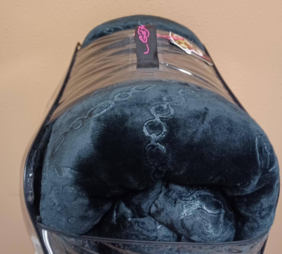 Ed Hardy Black Tigers&Tattoo Embossed Plush 4pc KING Comforter Set w/Pillow