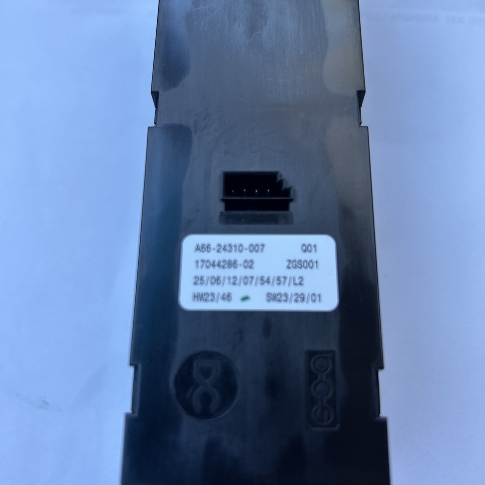 A66-24310-007 FREIGHTLINER CASCADIA DRIVERS DOOR ELECTRICAL SWITCH