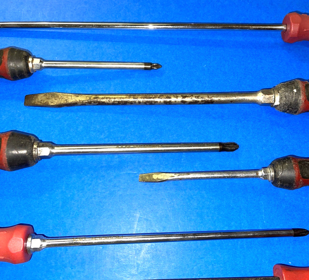 MAC TOOLS 9 PIECE ASSORTED SCREWDRIVER SET & BIT DRIVER