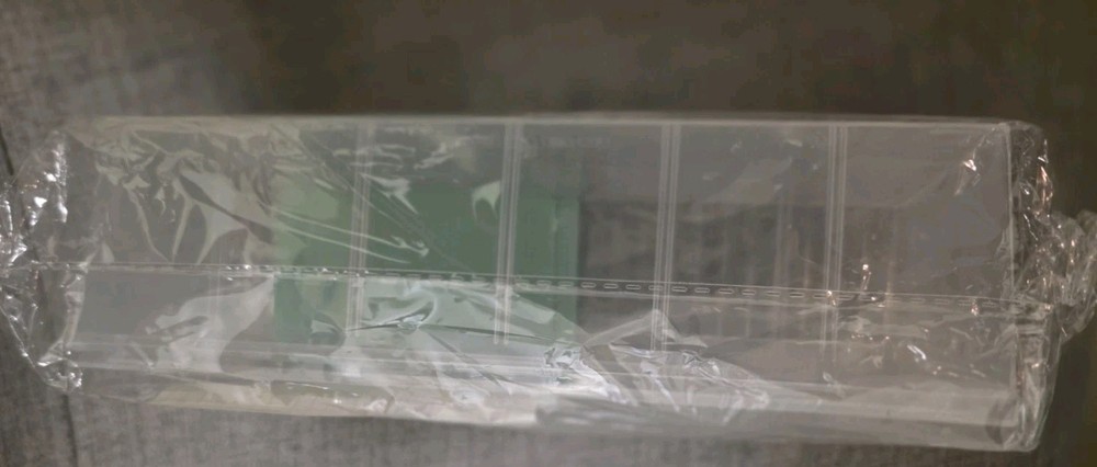 Card storage box with dividers