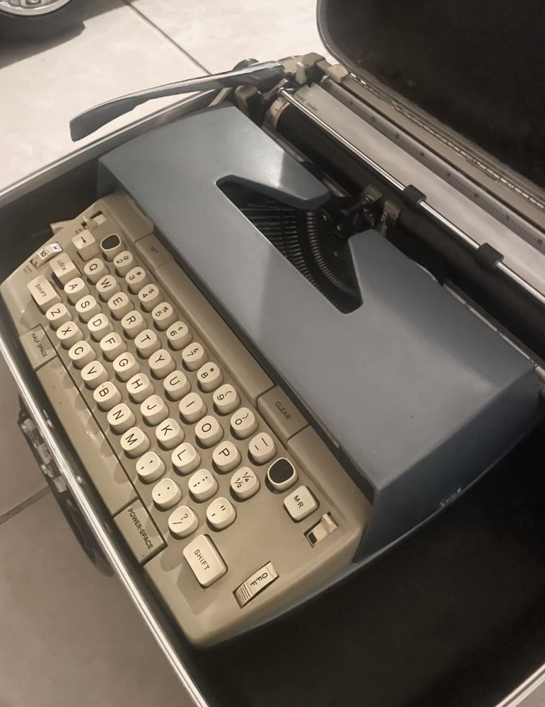Smith Corona Electra 120 Portable Typewriter