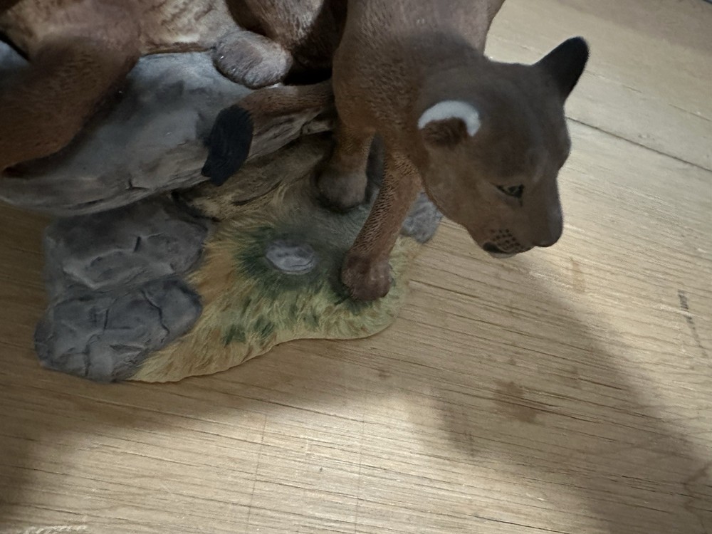 Lennox Lion Scene Pottery